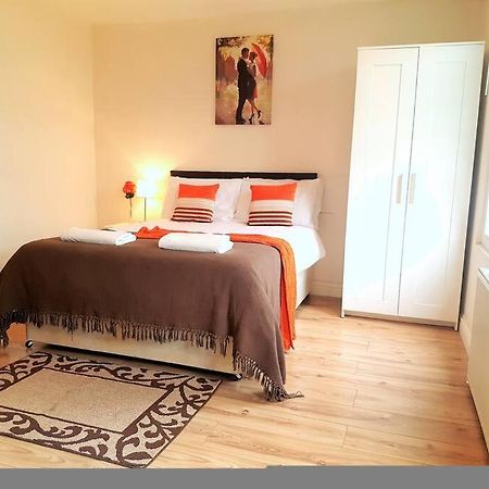 Comfortable Studio Flat Near Central Лондон Экстерьер фото
