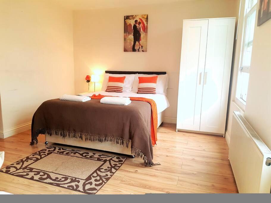 Comfortable Studio Flat Near Central Лондон Экстерьер фото