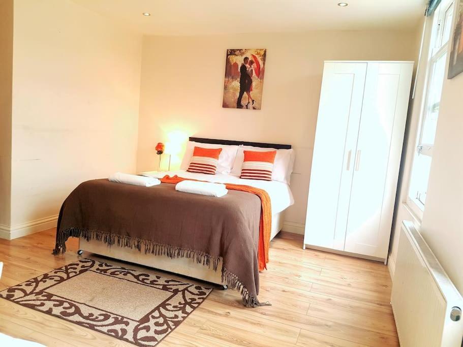 Comfortable Studio Flat Near Central Лондон Экстерьер фото